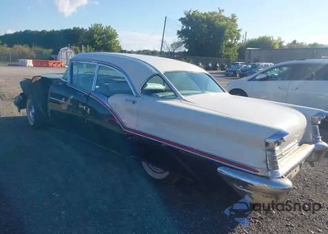 1957 Oldsmobile 98 z USA, uszkodzony, nr VIN D579L09050